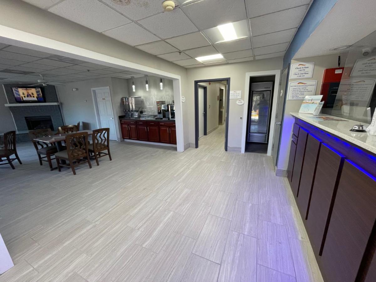 Baymont By Wyndham Adairsville Exterior foto